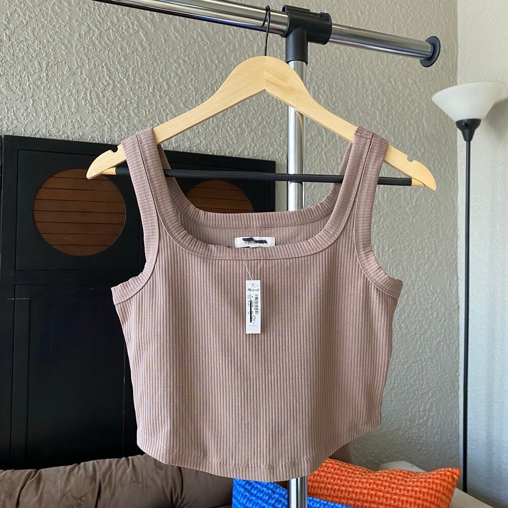 Madewell Tailored Crop Tank in Sleekhold Light Umber Medium Casual Summer FLAWS